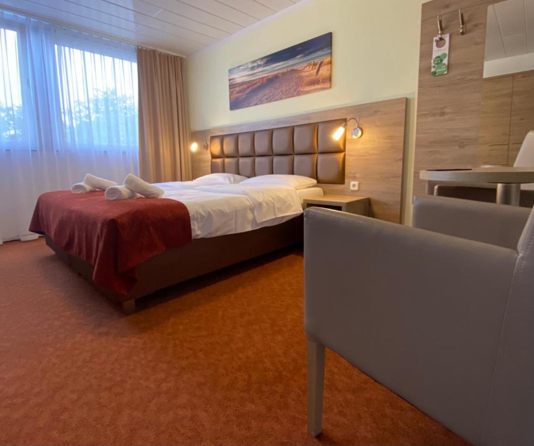 Strand Hotel Nordsee, Hotel Deichlaeufer توسينس المظهر الخارجي الصورة