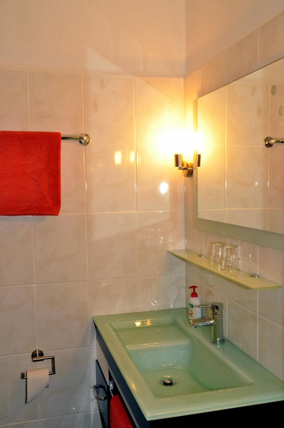 Strand Hotel Nordsee, Hotel Deichlaeufer توسينس المظهر الخارجي الصورة